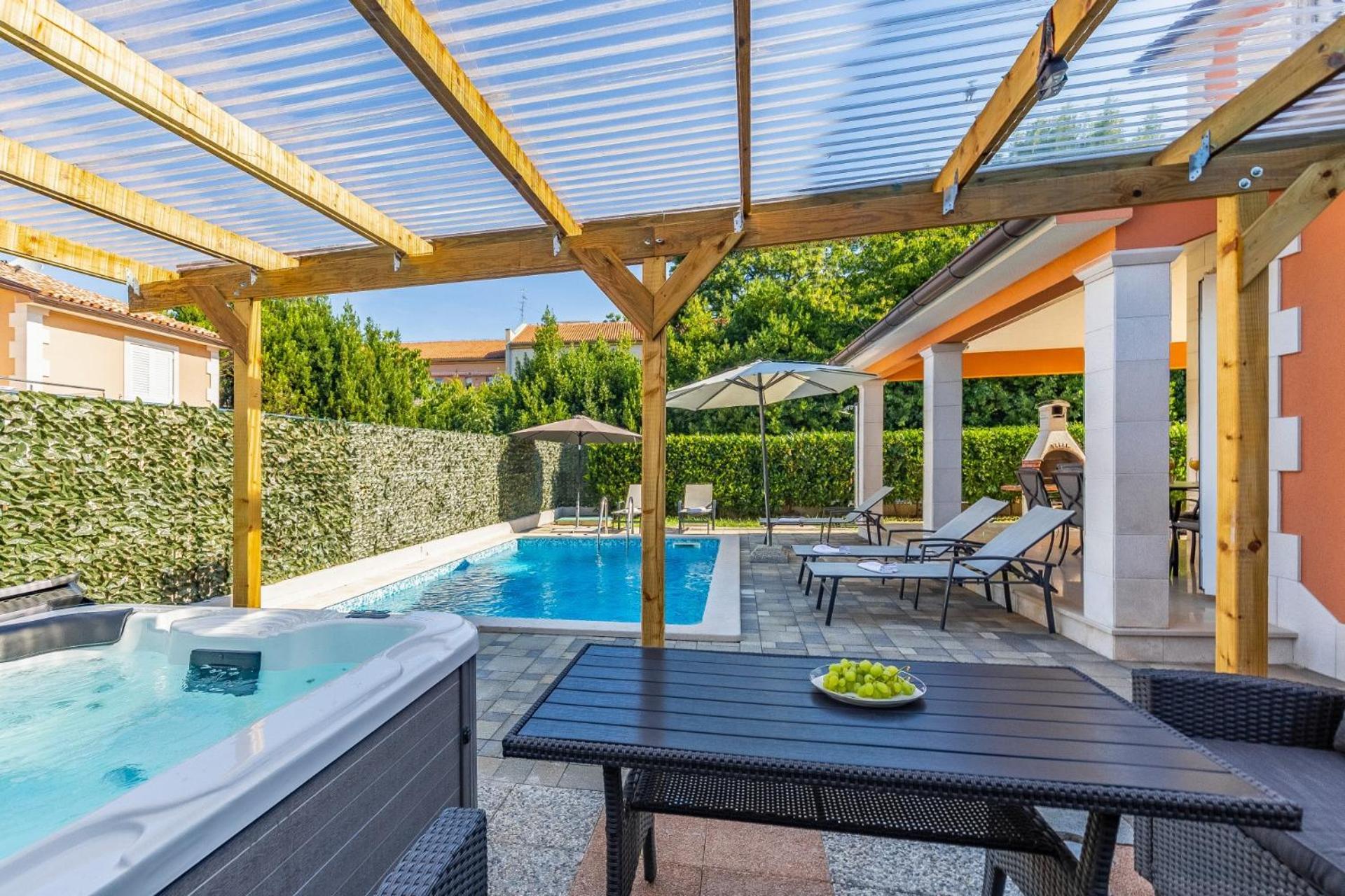 Villa Lotus With Pool And Jacuzzi *