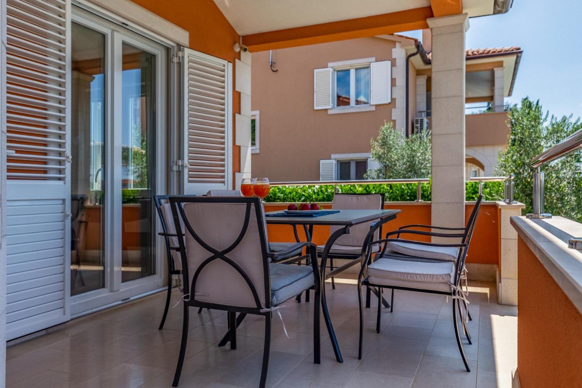 Villa Lotus With Pool And Jacuzzi